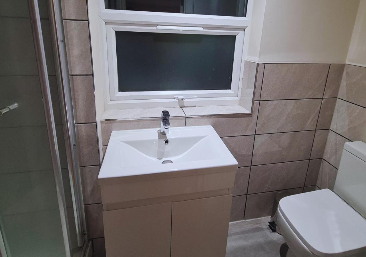 Modern 2 Bedroom Apartment In Peckham Лондон Экстерьер фото